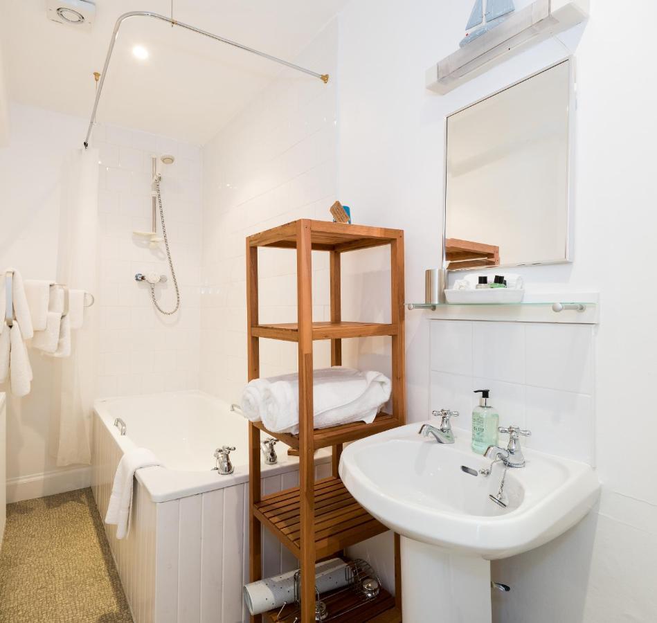Coig Na Shee Guest House Нютънмор Екстериор снимка