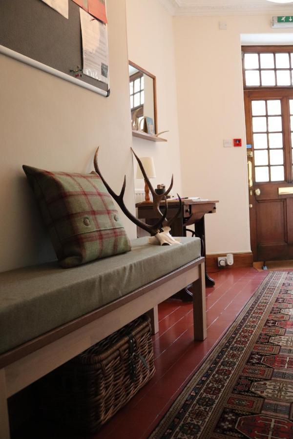 Coig Na Shee Guest House Нютънмор Екстериор снимка