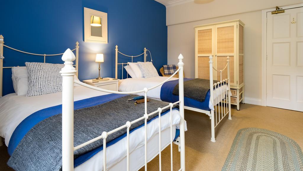 Coig Na Shee Guest House Нютънмор Екстериор снимка